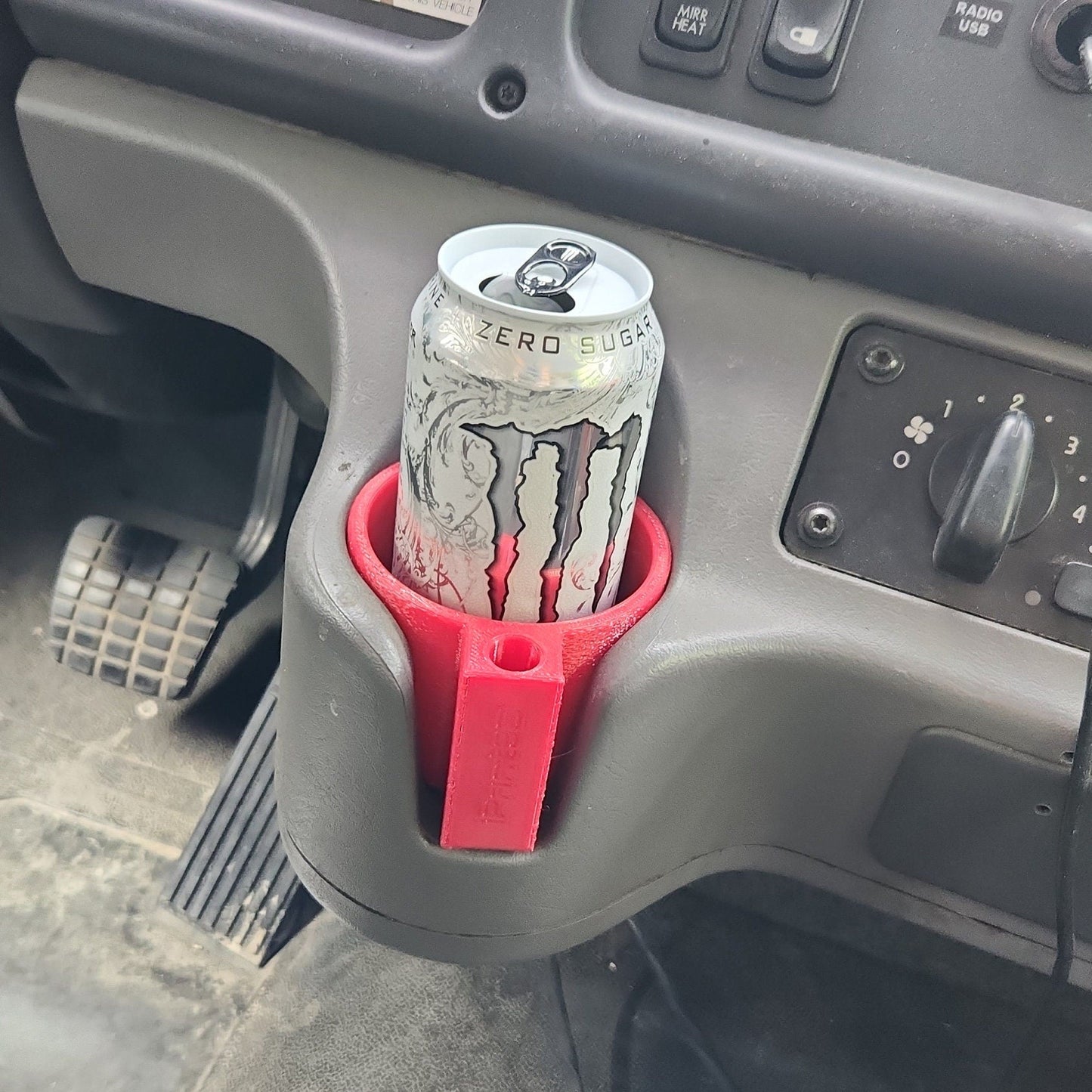 Cupholder Insert for Freightliner S2RV/M2 & MV International – Secure Fit for All Drink Sizes