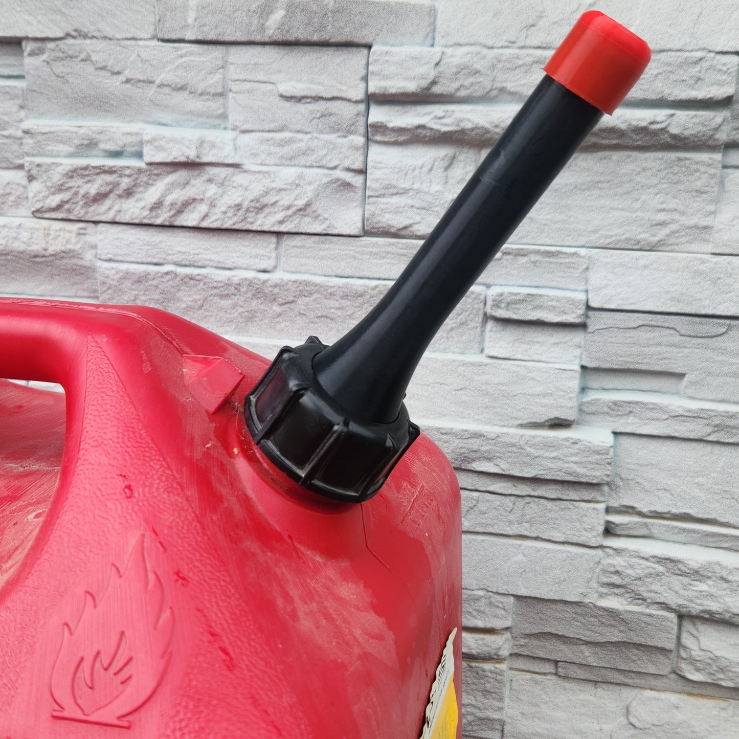 Gas Spout and Cap Combo